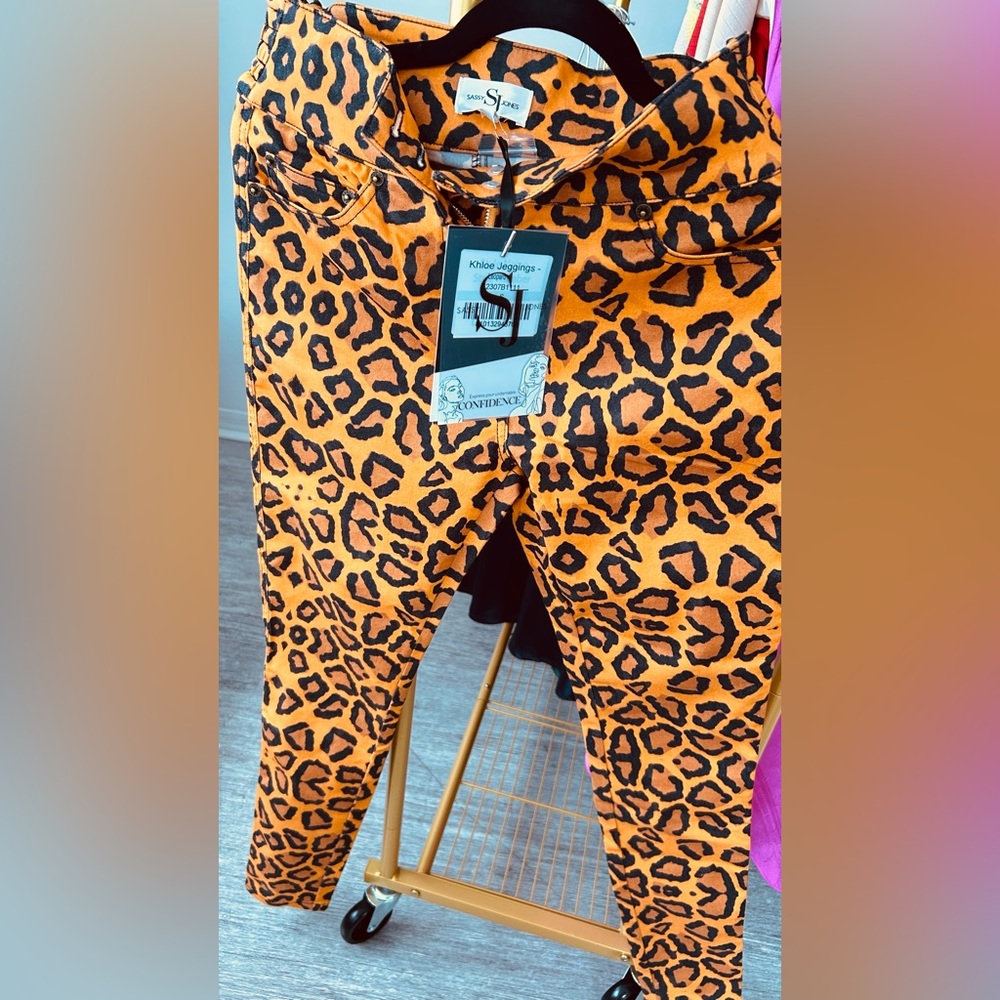 Sassy Jones Khloe Jeggings (Leopard)